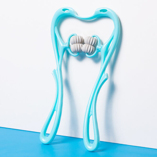 c5ed27dc-ca76-462b-b251-a6855074de68.jpg Multifunctional Manual Six-wheel Neck Massager Massage Relieve Roller Massage Tool